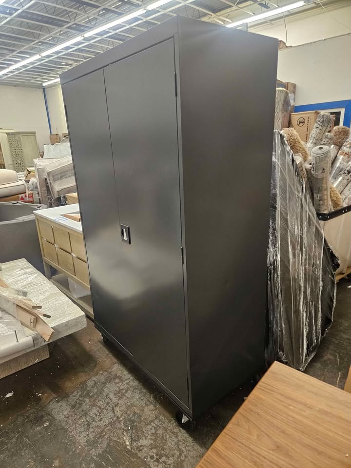 Sandusky 46-Inches W x 72-Inches H x 24-Inches D Freestanding Steel Garage Cabinet in Gray - Image 7