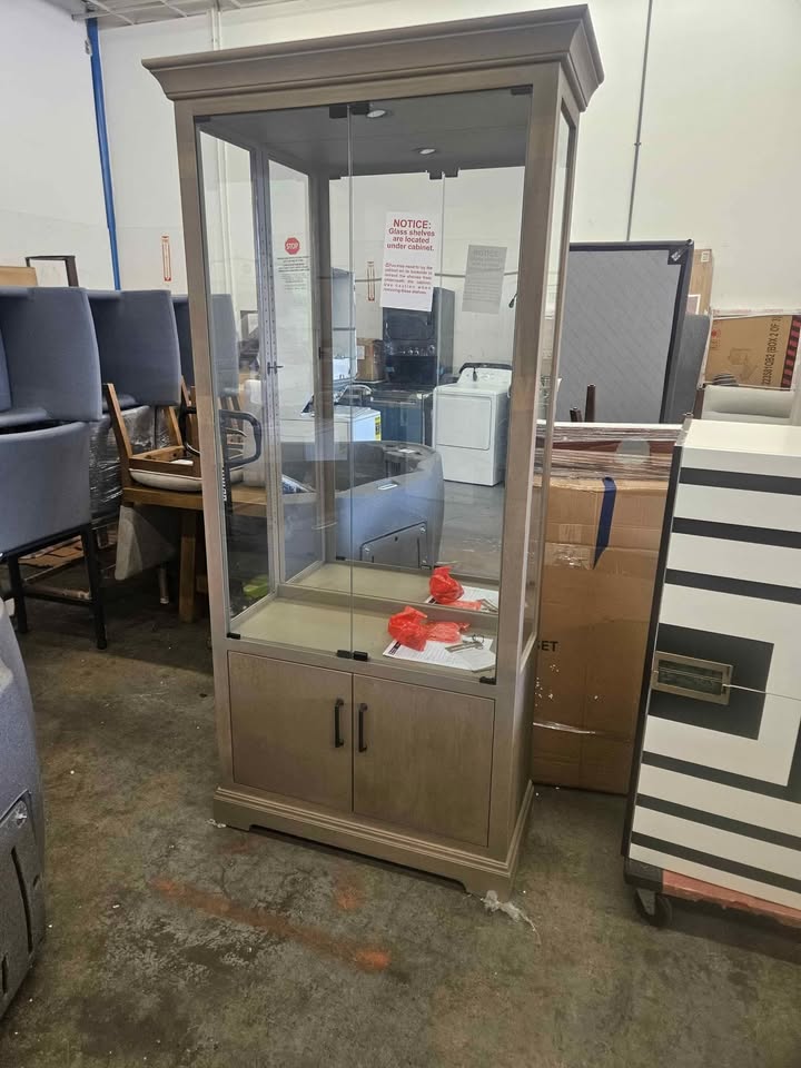 Breindel Dining Cabinet By Howard Miller - Image 5