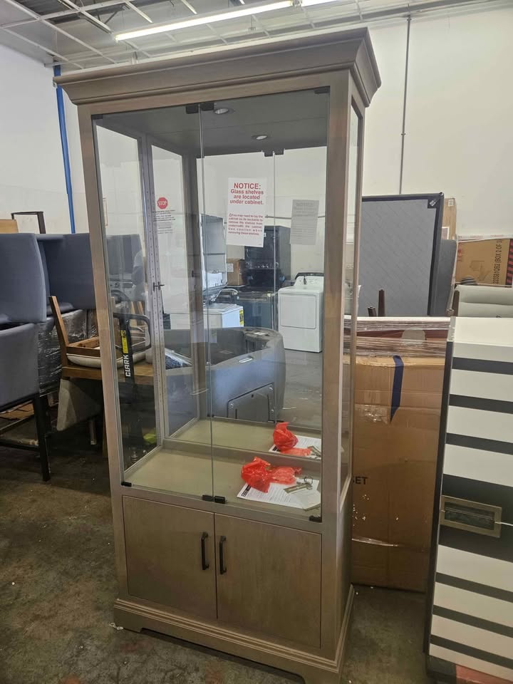 Breindel Dining Cabinet By Howard Miller - Image 6