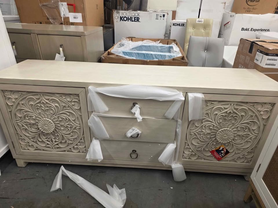 Sundance 2 Door 3 Drawer Accent Cabinet - Image 10