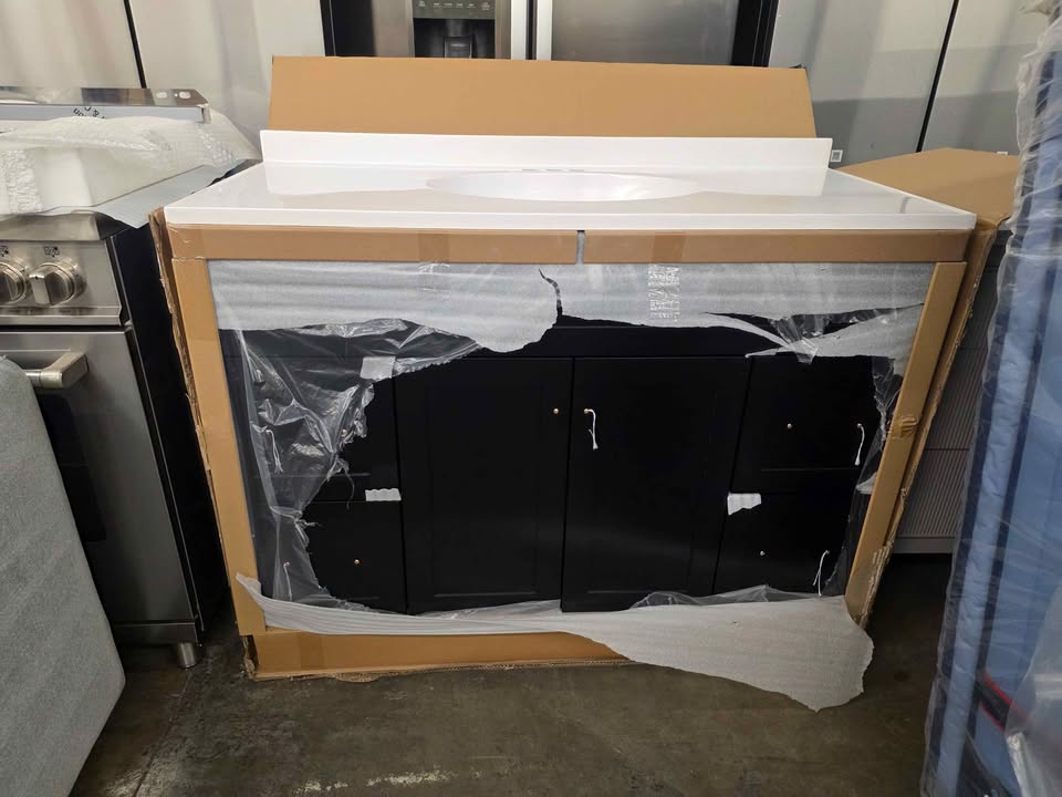 ariel hamlet 48 in. oval sink bathroom vanity with carrara white Cultured Top in black - Image 7