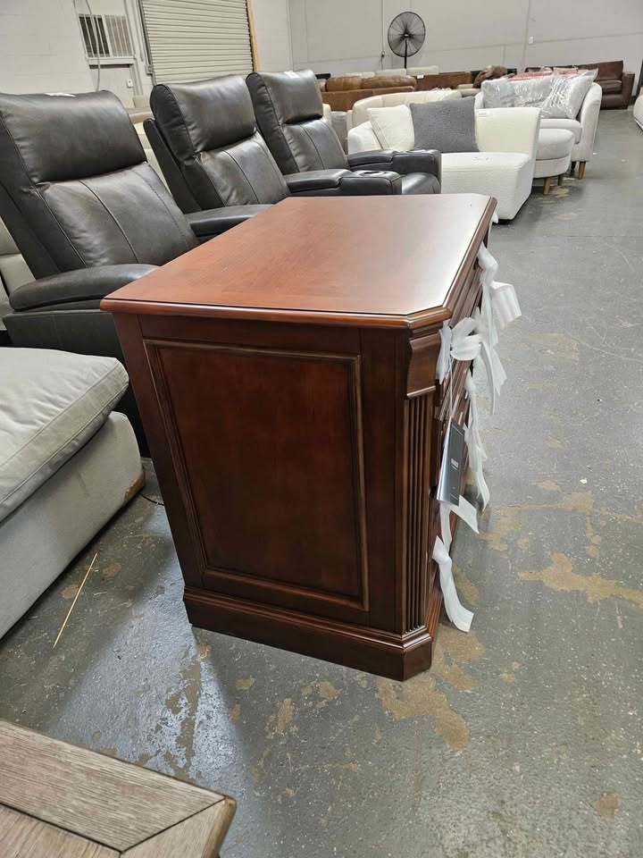 Hooker Furniture Home Office Brookhaven Lateral File Cabinet - Image 6