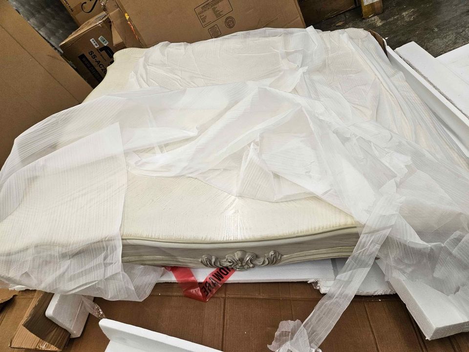 Acme Versailles Wooden Counter Height Table in Bone White ( Table Only ) - Image 3