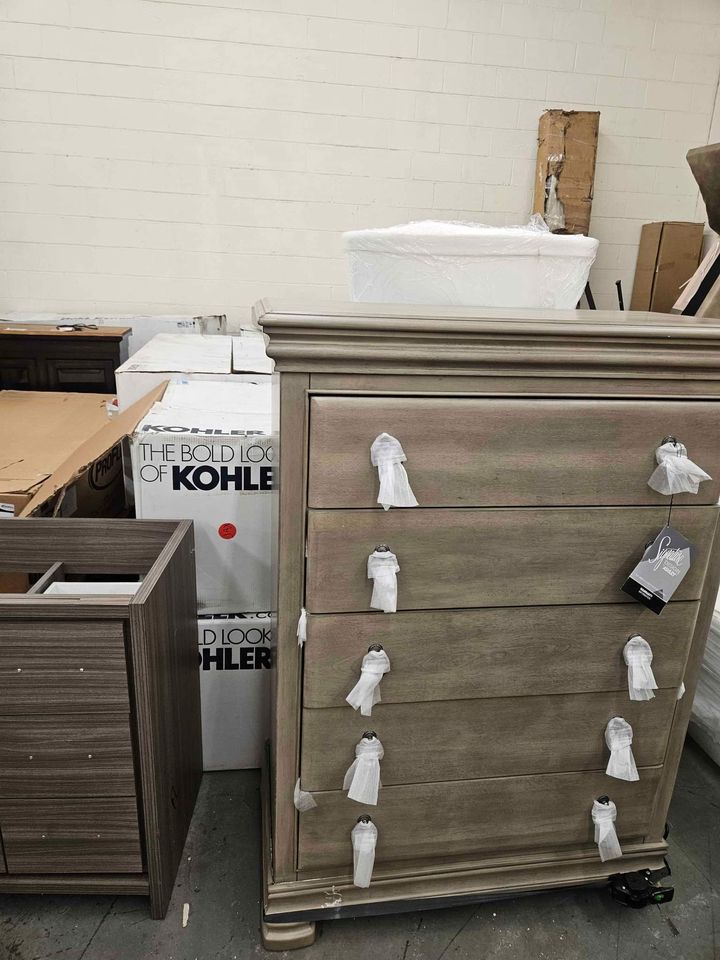 Lexorne B924-46 Five Drawer Chest - Image 9