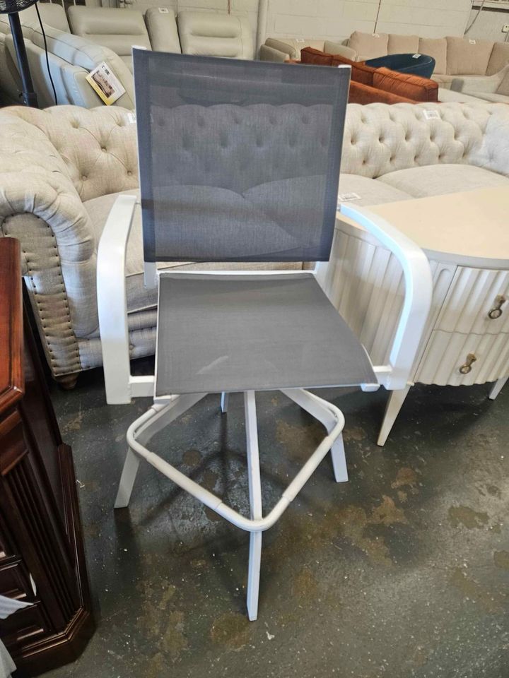 Naples 5-Piece Aluminum Outdoor Dining Set with 4 Swivel Bar Chairs and a Glass-Top Bar Table in Whi - Image 9