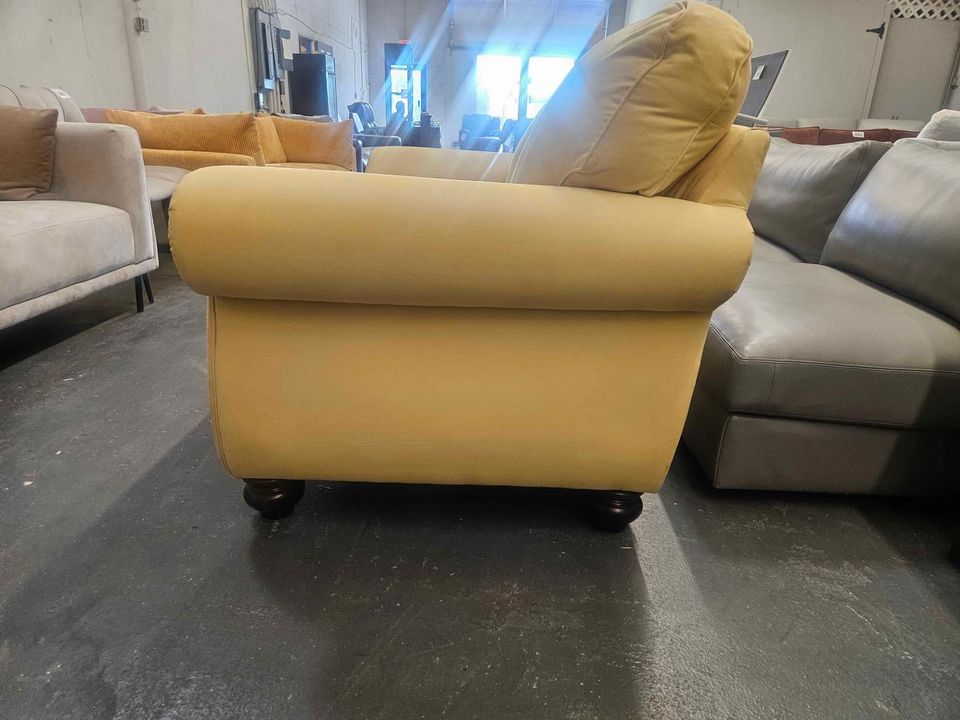 Oswaldo 67" Upholstered Loveseat - Image 3