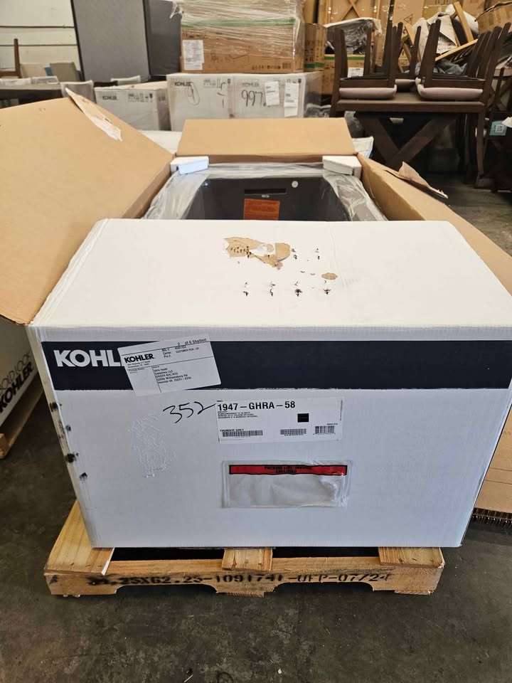 Kohler Archer 60'' x 30'' integral apron Heated BubbleMassage air bath with right-hand drain - Image 4