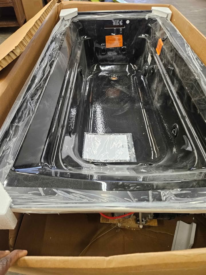 Archer 72" X 36" Alcove Whirlpool Tub RH Drain - Black Black 1124-RA-7 Kohler - Image 5