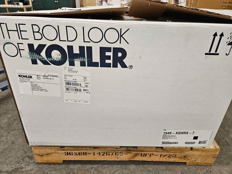 Kohler Archer 66'' x 32'' integral apron Heated BubbleMassage air bath and whirlpool with righthand - Image 6