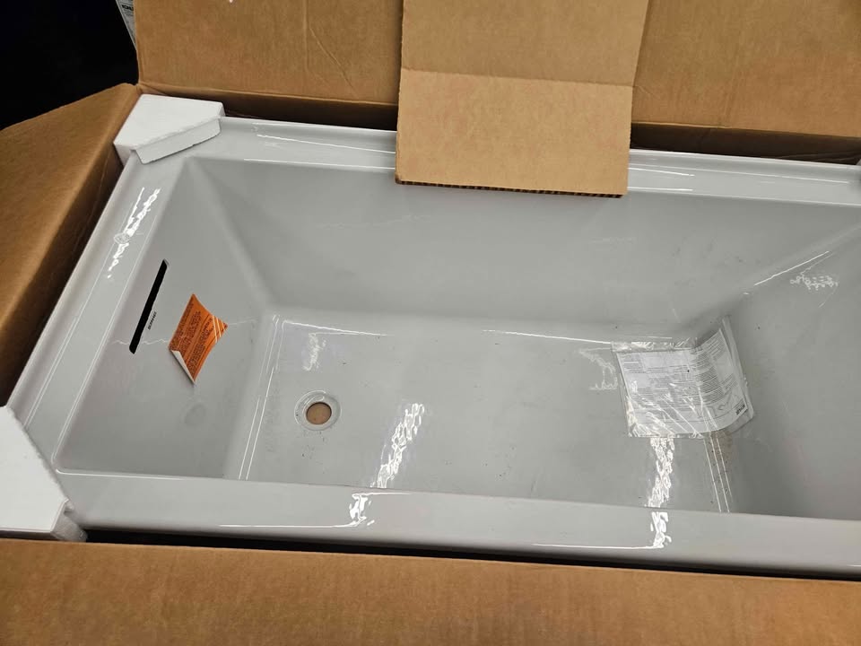 Kohler Underscore 60'' x 30'' alcove bath with integral flange and left-hand drain ( Ice Grey ) - Image 3