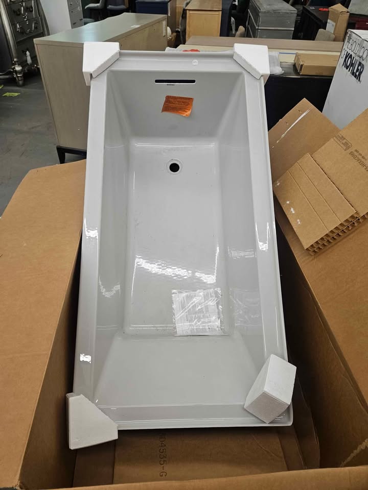 Kohler Underscore 60'' x 30'' alcove bath with integral flange and left-hand drain ( Ice Grey ) - Image 6
