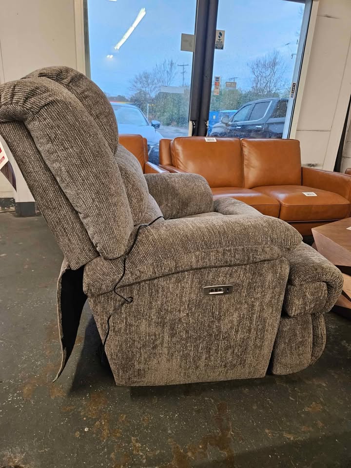 Lane furniture KingComfort Power Recliner ( Light Gray ) - Image 4