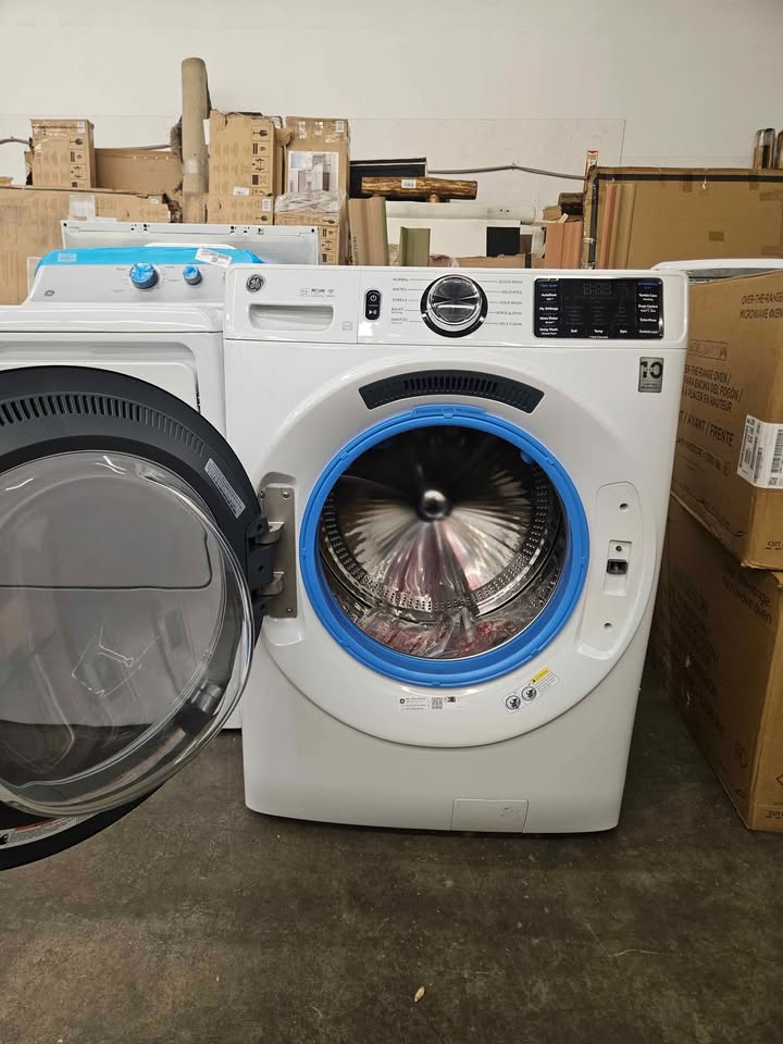 GE 5.0 cu.ft. Smart Front Load Washer in White with Steam, UltraFresh Vent System, and Microban Tech - Image 9