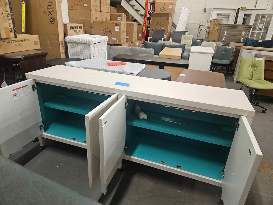 Melange 78'' Sideboard By Hooker Furniture - Image 9