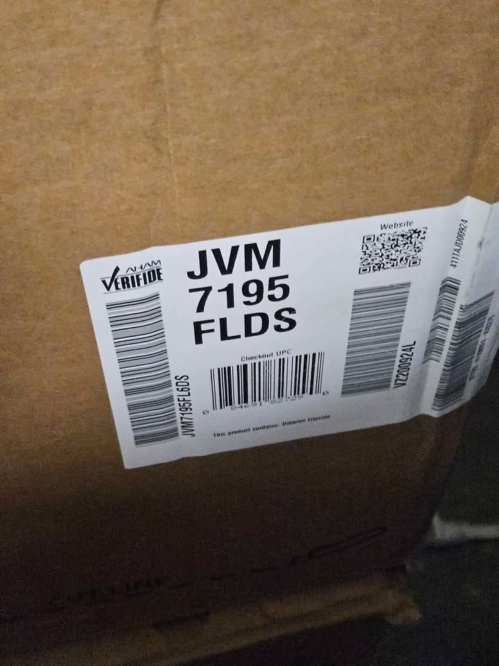 GE 1.9 cu. ft. Over the Range Microwave in Black Slate with Sensor Cooking, Fingerprint Resistant - Image 3