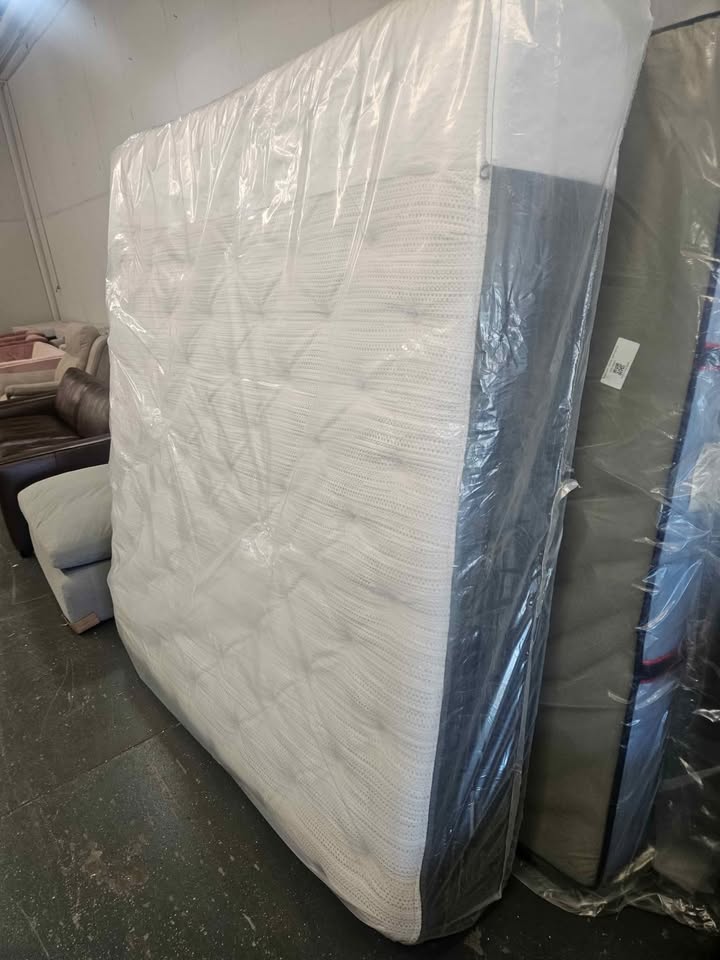 Beautyrest Silver BRS900 Plush ( King ) - Image 8