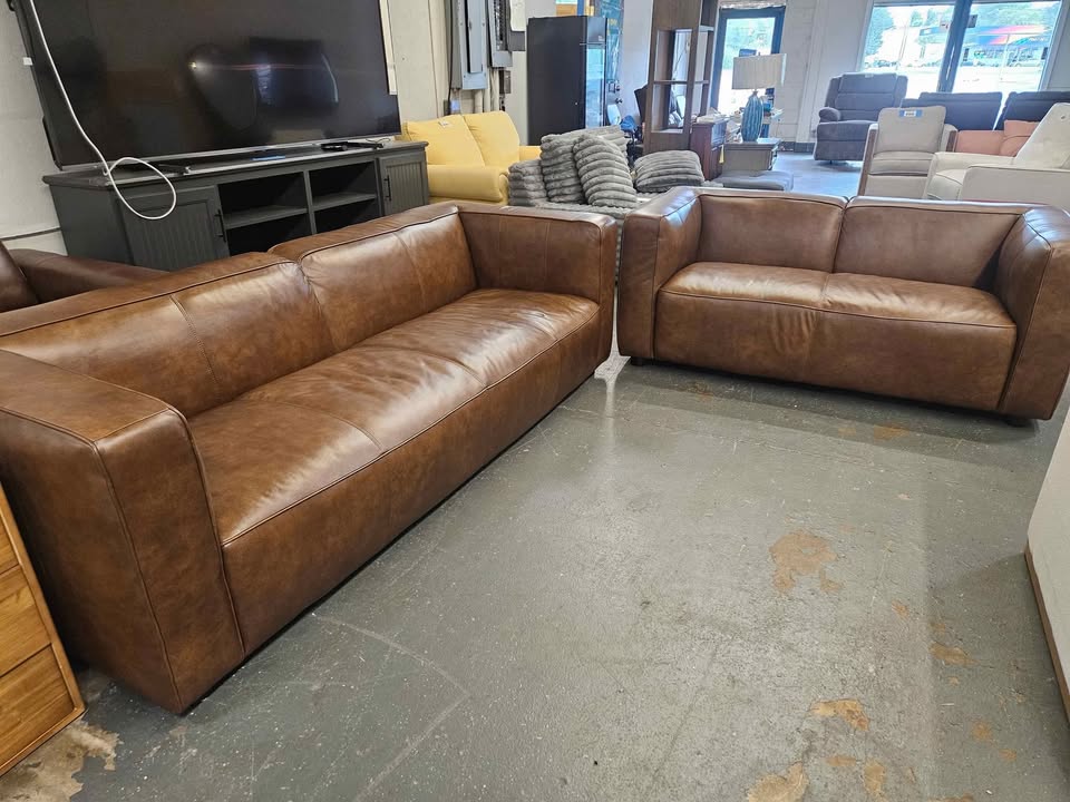 Brady 2-Piece Leather Collection - Image 6