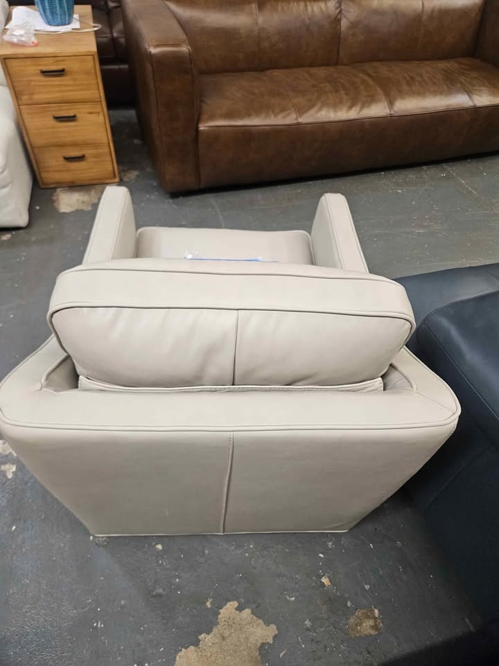 Concise Leather Swivel Chair - Image 8