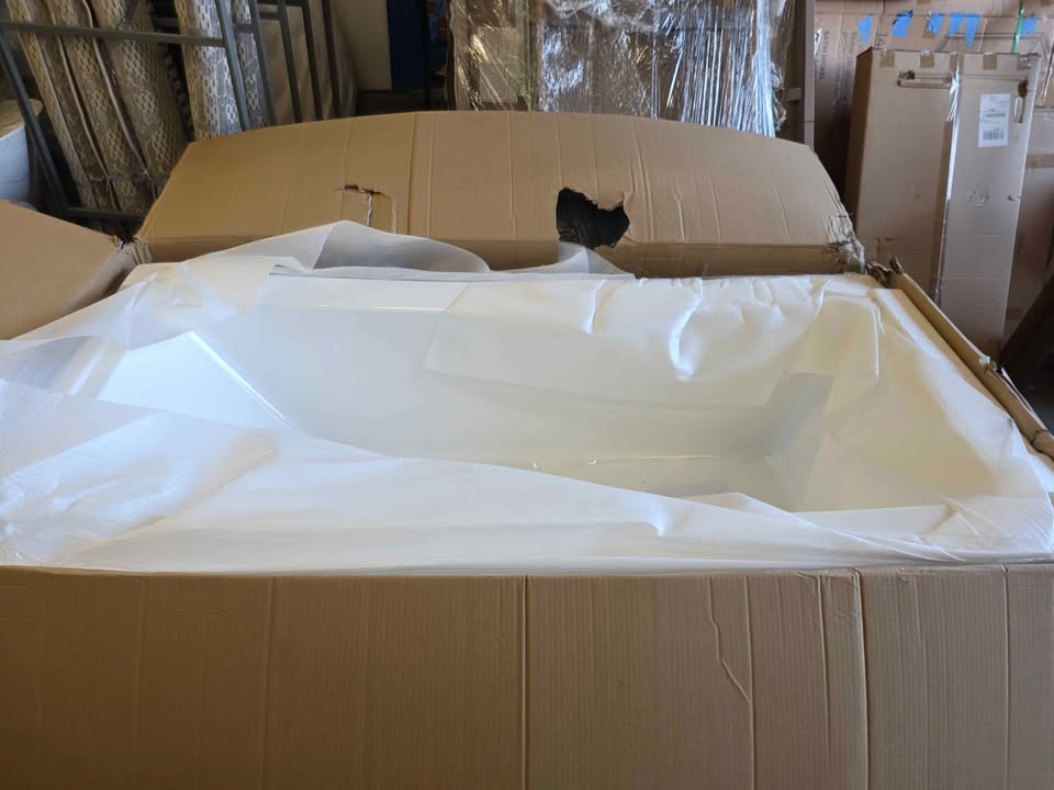 Miseno 70" Free Standing Acrylic Soaking Tub with Reversible Drain - Image 6