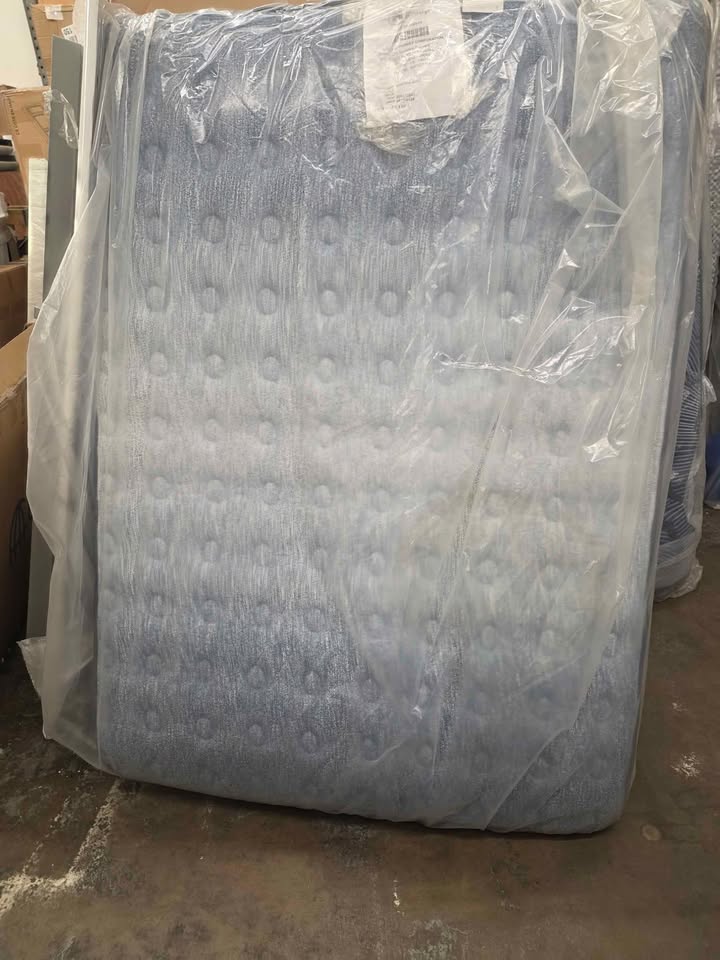 Serta Classic Exclusive 13" Firm Tight Top - Full - Image 5