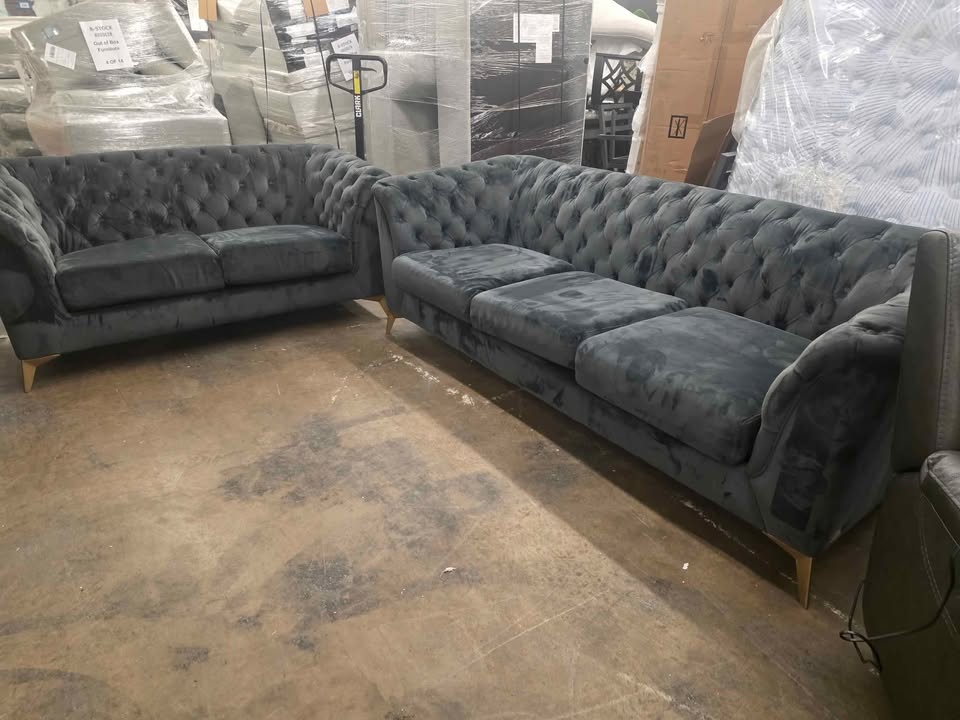 REEVES 2-PC VELVET SET - Image 2