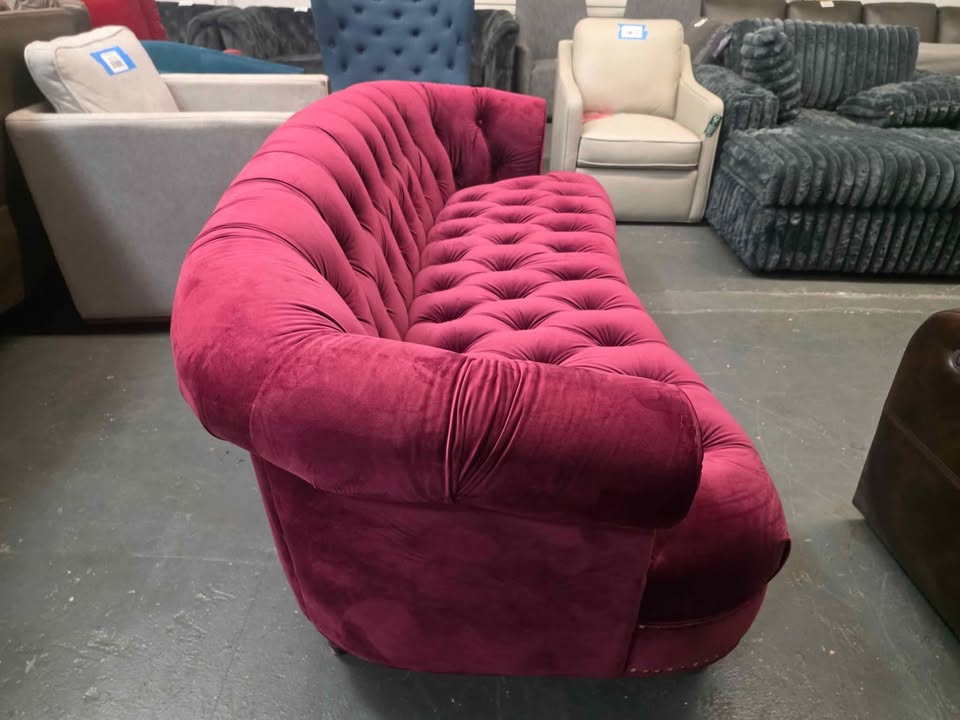 Joannes Velvet Rolled Arm Chesterfield - Image 6