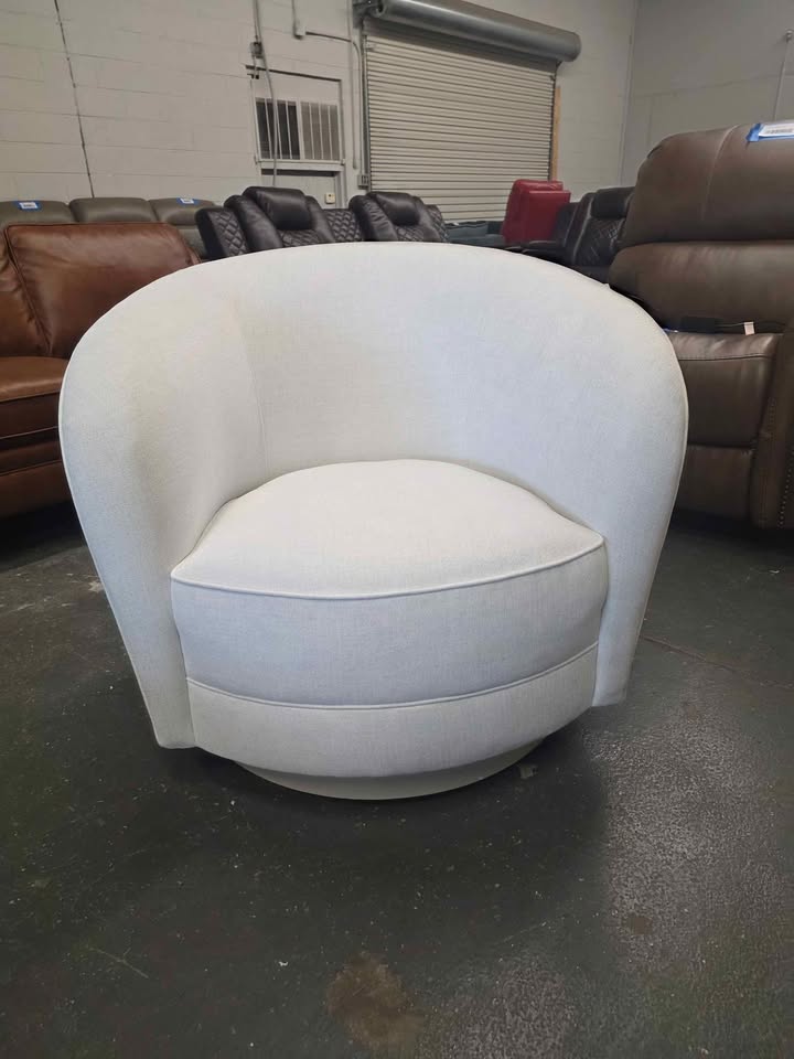 Caracole Upholstery Ahead of the Curve Chair in Matte Pearl UPH-421-031-A - Image 5
