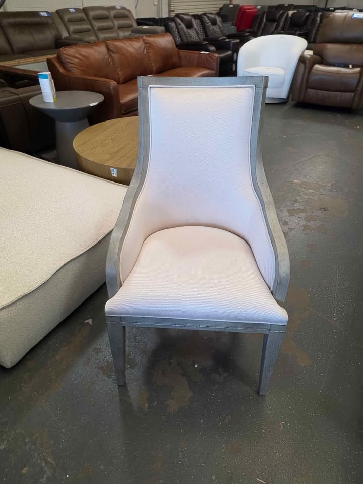 Hooker Furniture Casual Dining Sanctuary Upholstered Arm Chair ( Boucle ) - Image 5