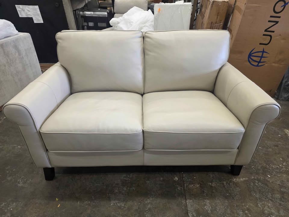 Larsen Top Grain Leather Loveseat ( Vanilla ) - Image 8