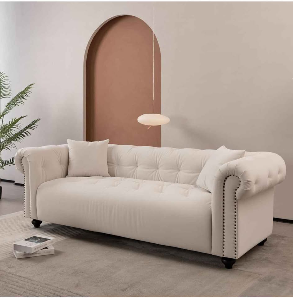 WKS12 Vintage Medieval Style Sofa, White, with 2 Throw Pillows IH270 ( Retails $3000.00 ) - Image 2