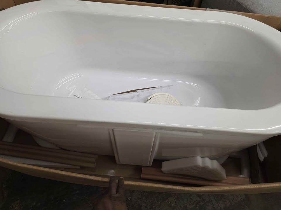 Cadet 66 x 32-Inch Freestanding Bathtub With Drain Chrome Finish - Image 6