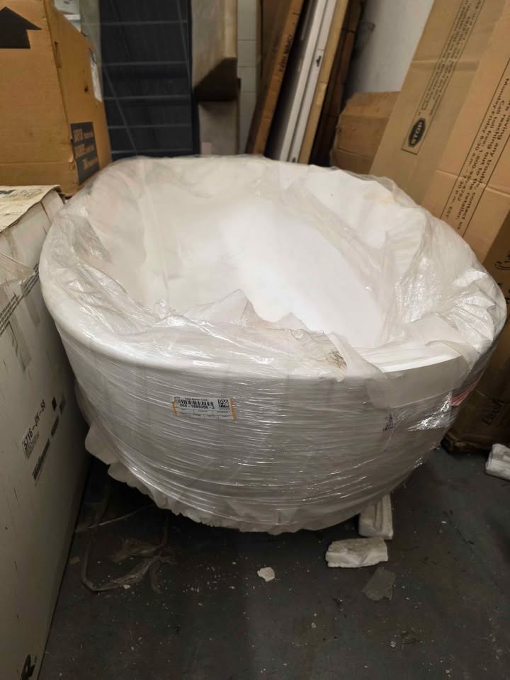 71" x 35.43" Freestanding Soaking Solid Surface Bathtub ( Cpingao ) - Image 6