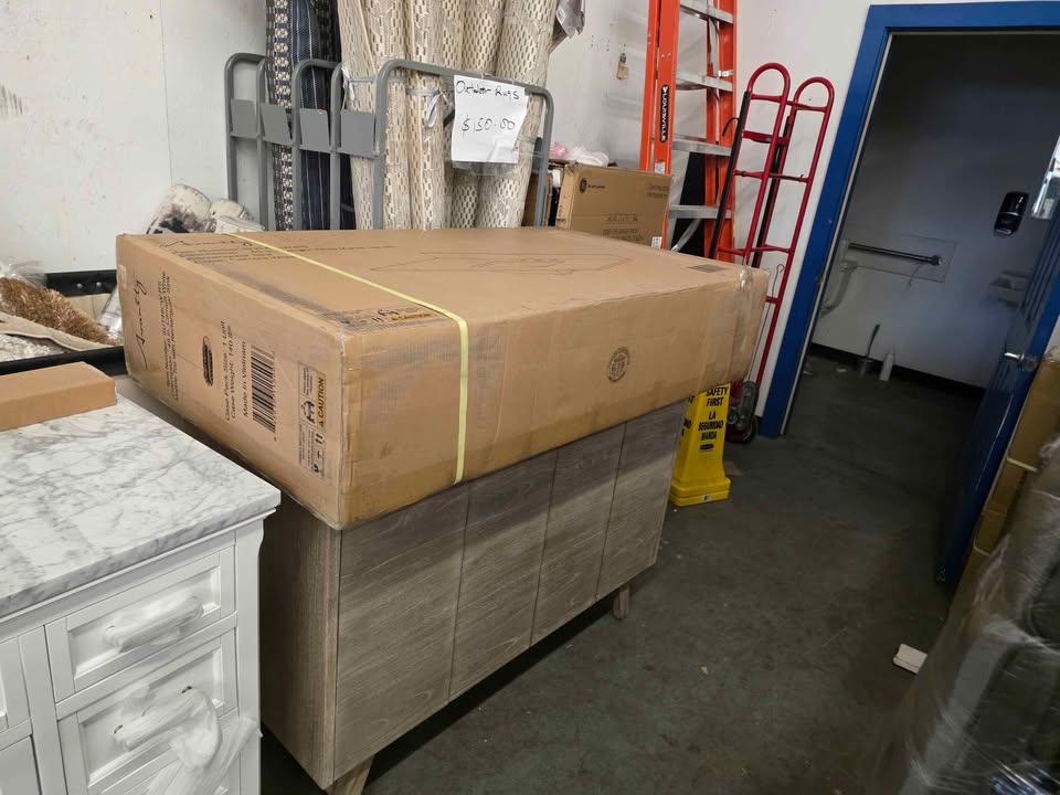 Coventry 48 in. Single Sink Bathroom Vanity - Grey Teak ( Retails $2300.00 ) - Image 6