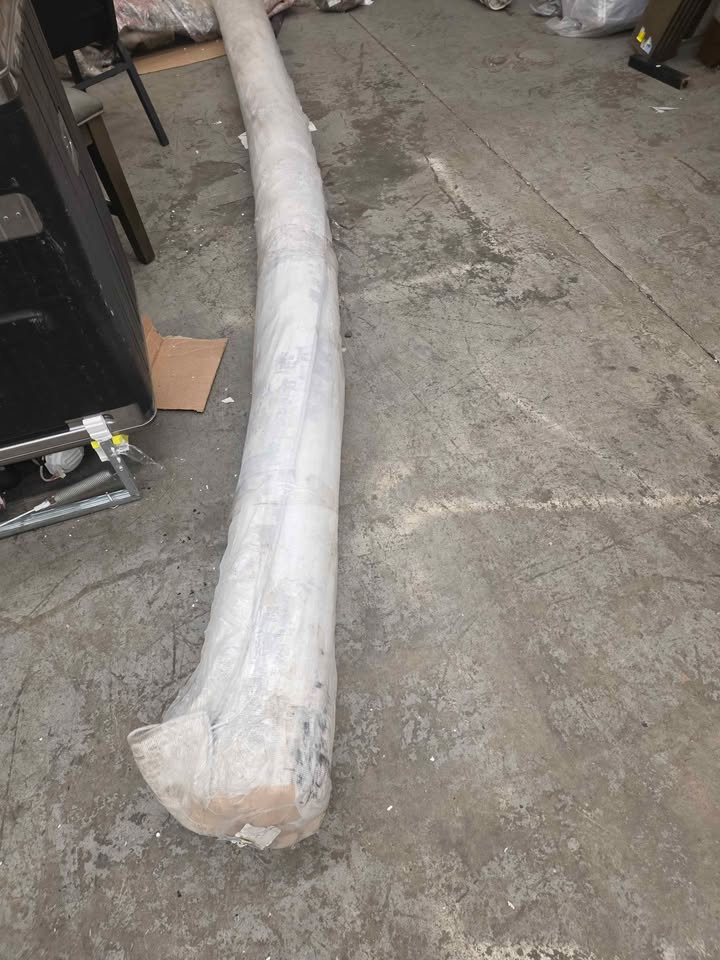 Surya Norland 12' x 15' Machine Woven Rug NLD-2304 ( Retails $2200 ) - Image 7