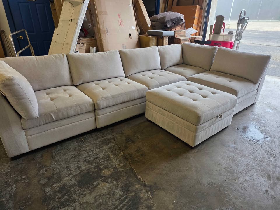 Thomasville Tisdale Modular Sectional 6-piece Beige with Storage Ottoman - Image 7