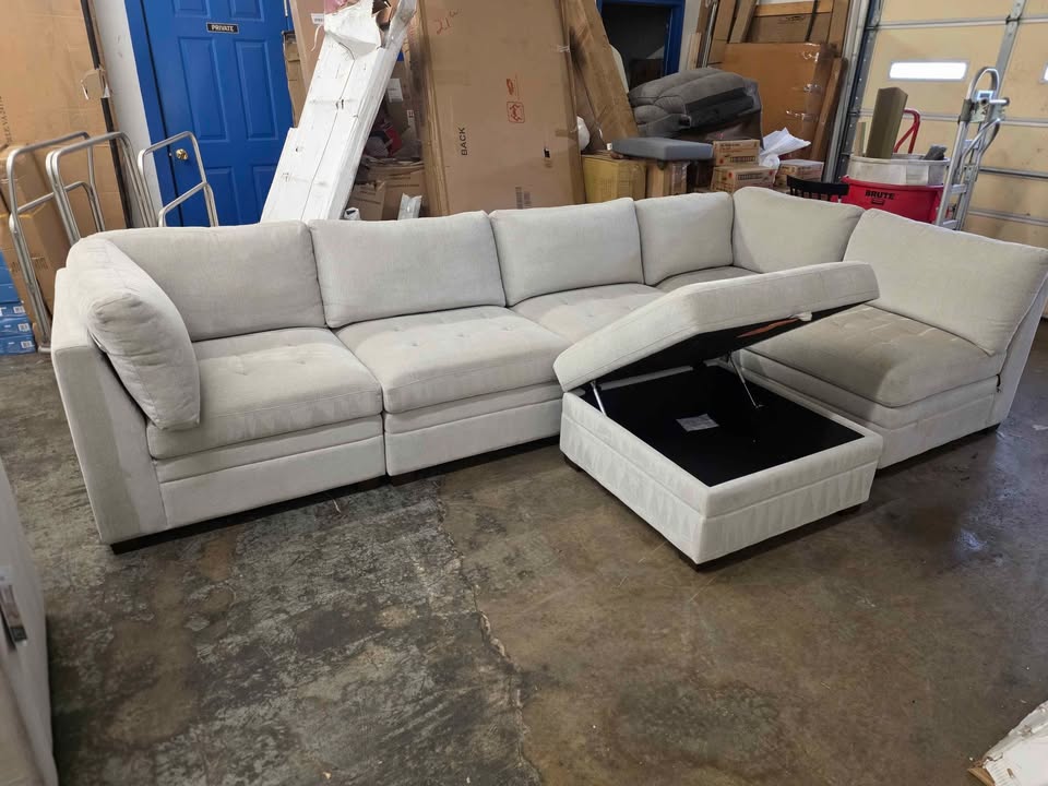 Thomasville Tisdale Modular Sectional 6-piece Beige with Storage Ottoman - Image 8