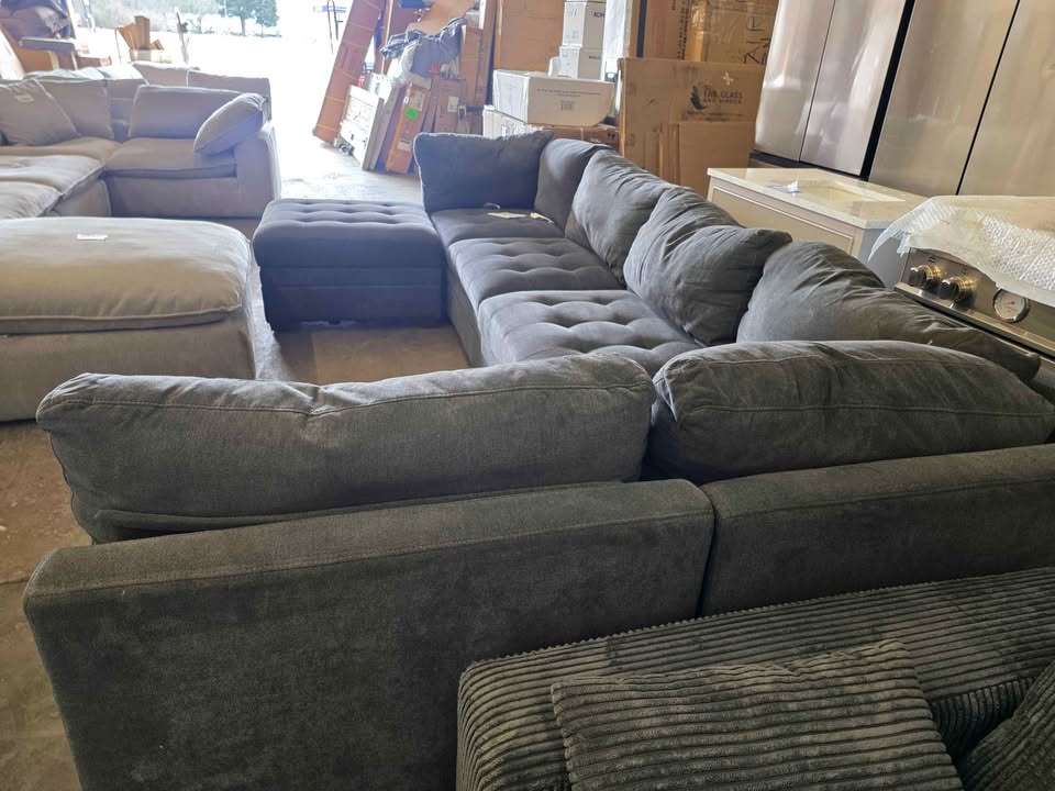 Thomasville Tisdale Modular Sectional 6-piece Dark Gray with Storage Ottoman - Image 8