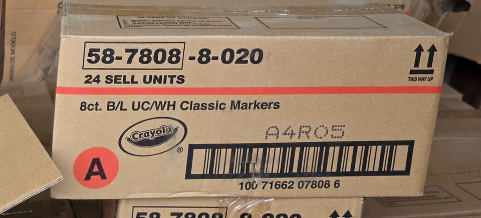 Crayola Classic Broad Line Washable Markers - 8 Piece Set ( Box of 24 pieces) - Image 2