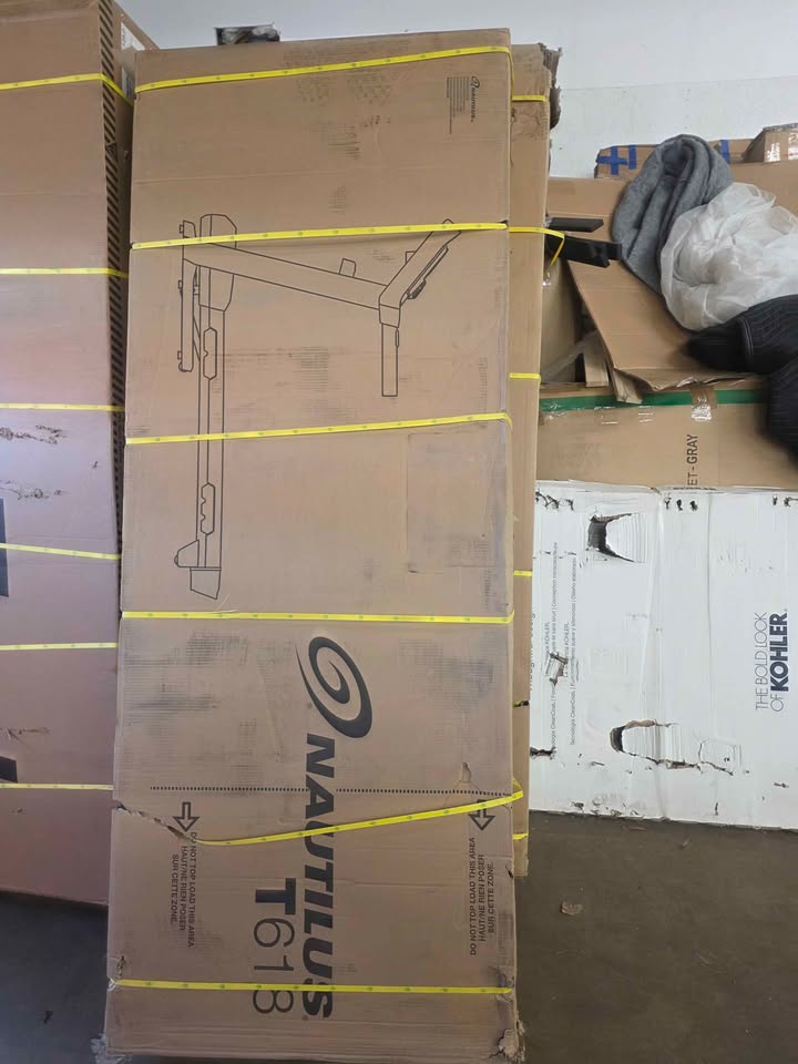 Nautilus T618 Treadmill Black - Image 4