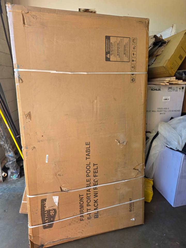 Hathaway Fairmont Portable 6 ft. Pool Billiard Table with red felt - Image 8