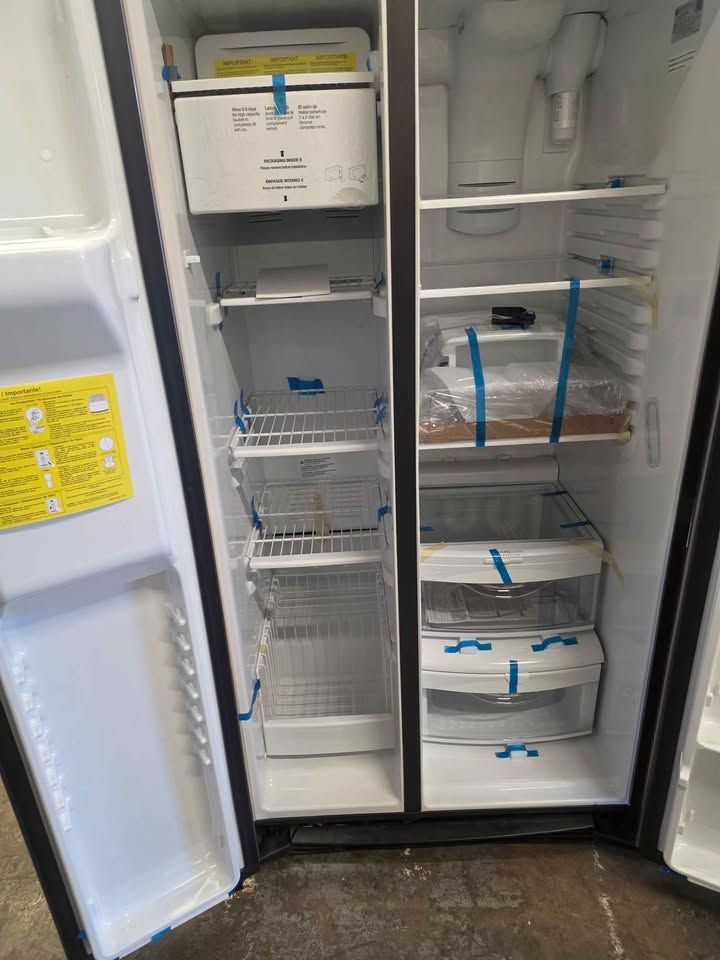 GE 25.3 cu. ft. Side by Side Refrigerator in Fingerprint Resistant Stainless Steel, Standard Depth, - Image 10