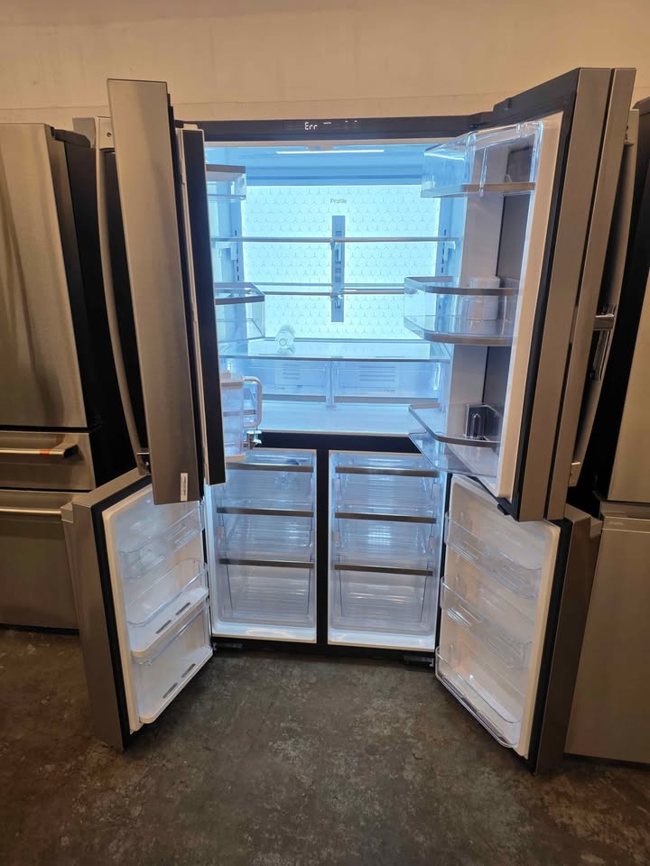 GE Profile 22.9 cu. ft. Counter-Depth Quad-Door Refrigerator with Dual-Dispense AutoFill Pitcher - Image 8