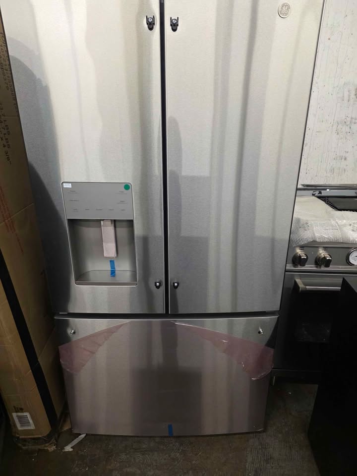 GE 25.6 cu. ft. French Door Refrigerator in Fingerprint Resistant Stainless Steel, ENERGY STAR - Image 7