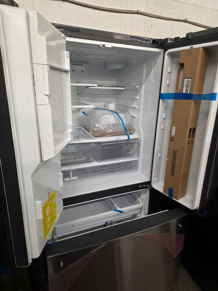 GE 25.6 cu. ft. French Door Refrigerator in Fingerprint Resistant Stainless Steel, ENERGY STAR - Image 9