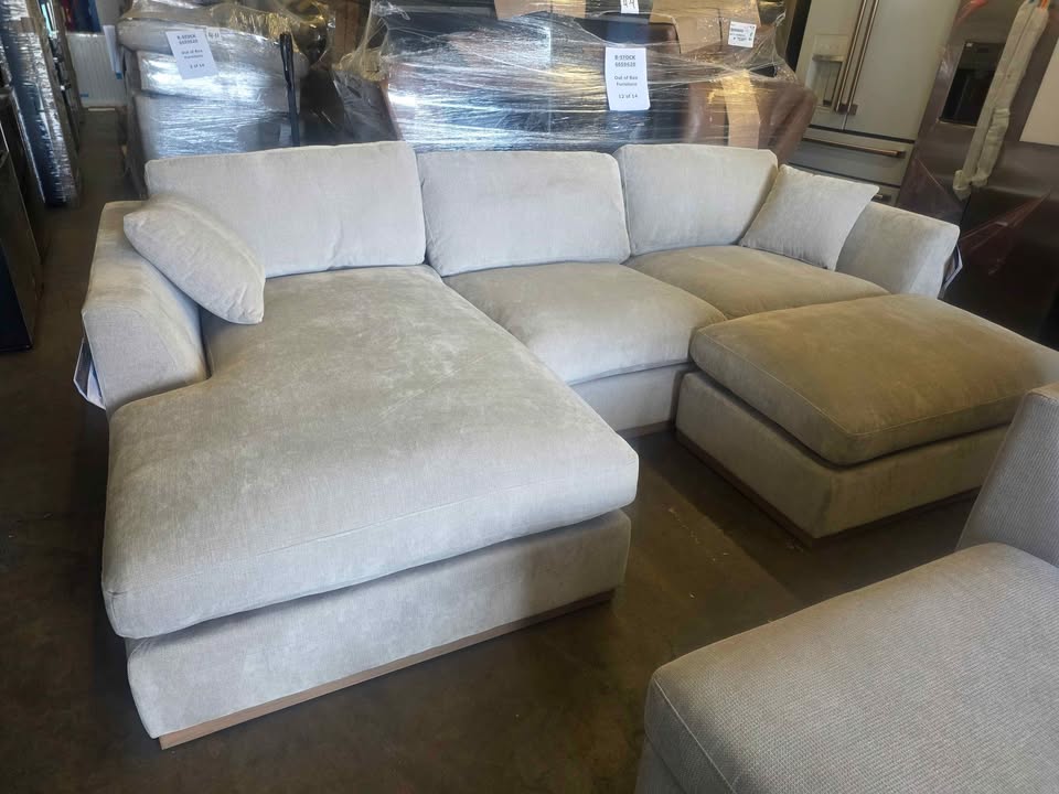 Henredon Caley Reversible Sofa Chaise with Ottoman - Image 5