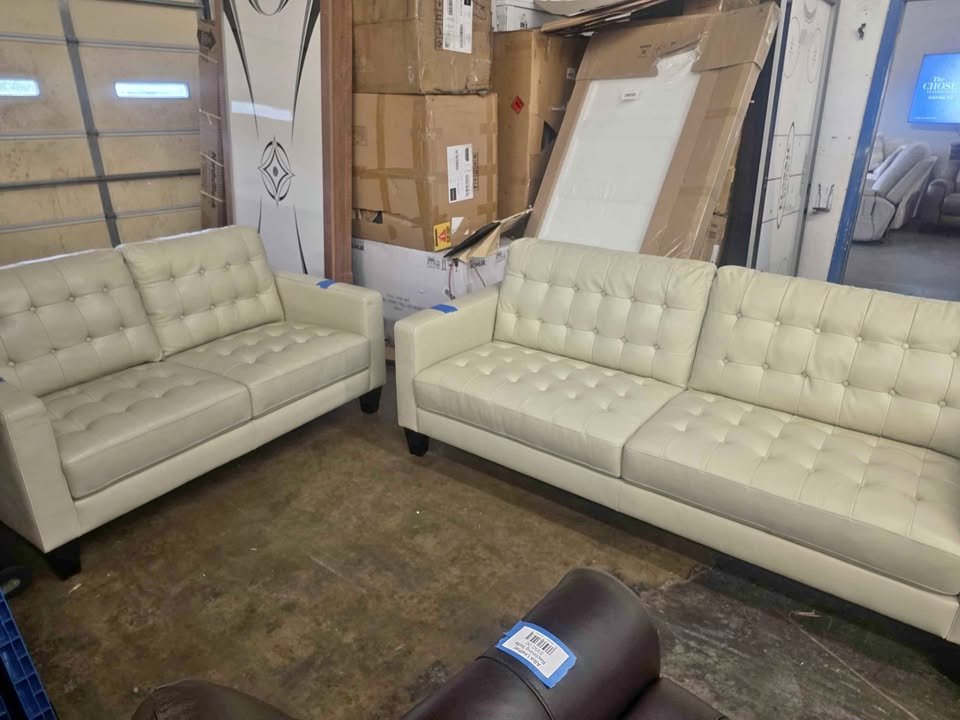 Abbyson Tova Modern Top Grain Leather Tufted Sofa & Loveseat ( Cream )