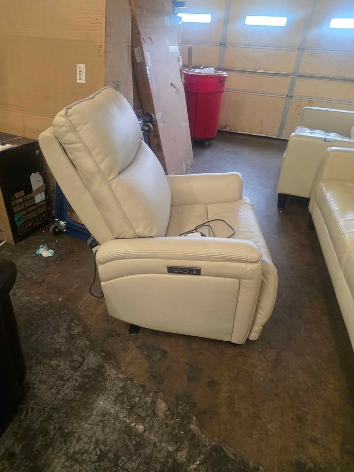 Sanders Leather Power Recliner with Power Headrest ( Cream ) - Image 10