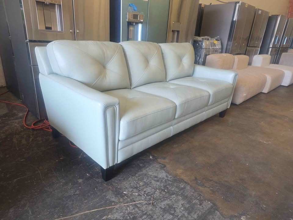 Atmore Top Grain Leather Sofa - Image 6
