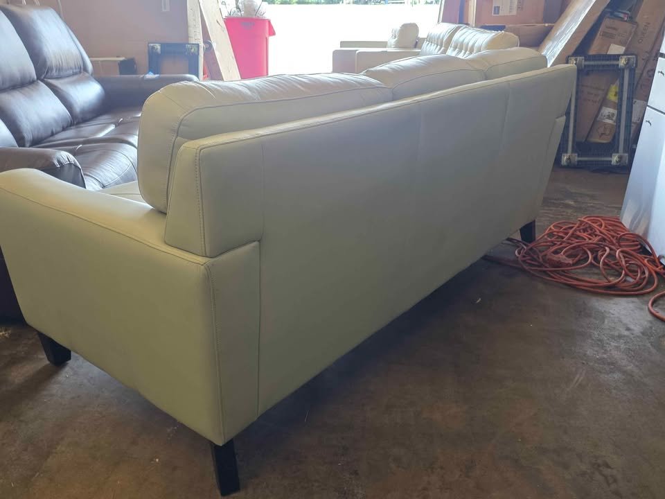 Atmore Top Grain Leather Sofa - Image 10