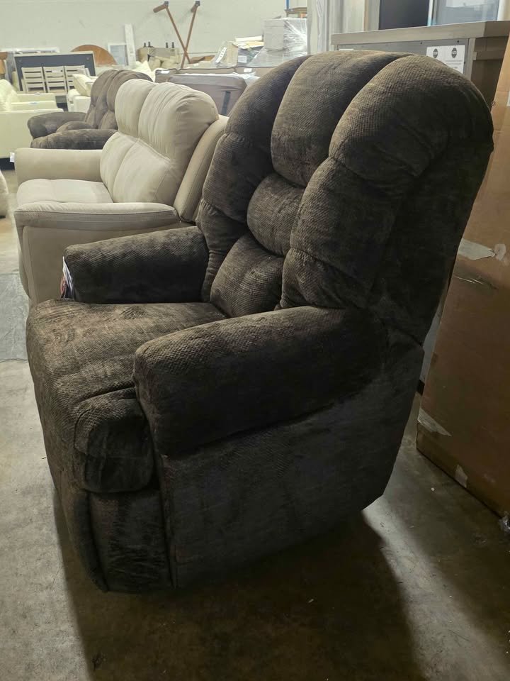 KingComfort 221 MACK RECLINER 221-94-21 ( Chocolate ) - Image 6